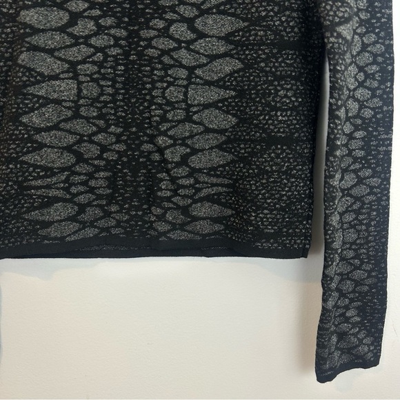 NWT Zara Black & Silver Snakeskin/Animal Print Long Sleeve Knitwear Top Size Med - Picture 9 of 11